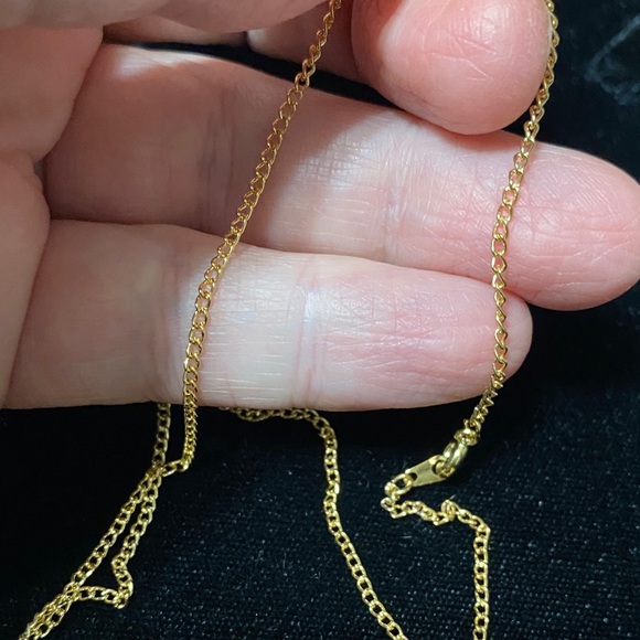 Vintage Gold Cameo Locket 18” Necklace - Picture 9 of 12